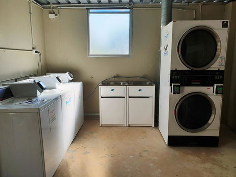 Studio 204 With Harbour, Ocean And Sunset Views From The Balcony - Accommodation China 24