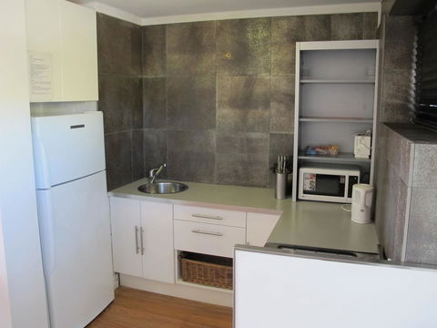 Studio 204 With Harbour, Ocean And Sunset Views From The Balcony - Accommodation China 2