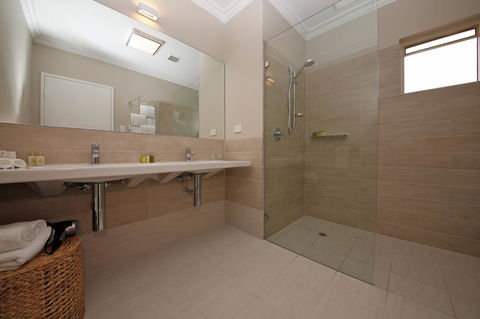 The Marina Hotel - Mindarie - Accommodation Asia 15
