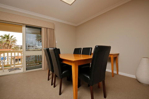 The Marina Hotel - Mindarie - Accommodation Asia 11