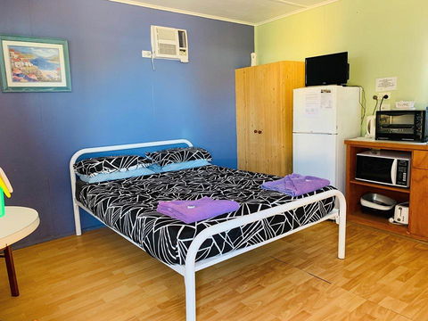 Shark Bay Cottages - Accommodation Asia 24