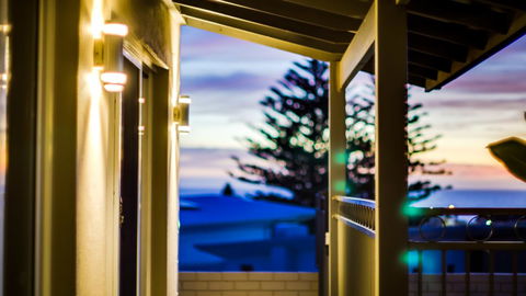 Mullaloo B & B - Accommodation Guide 15