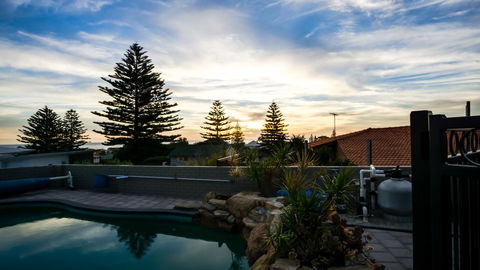 Mullaloo B & B - Accommodation Guide 9
