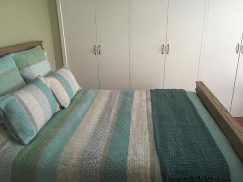 Mullaloo B & B - Accommodation Guide 31