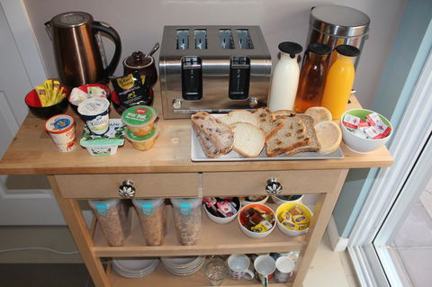 Mullaloo B & B - Accommodation Guide 6