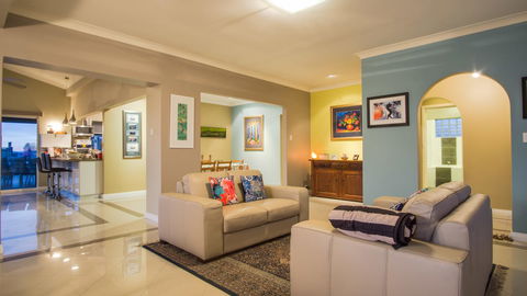 Mullaloo B & B - Accommodation Guide 18