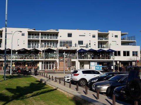 Mullaloo B & B - Accommodation Guide 1