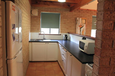 Kestrel Chalets - Accommodation Asia 10