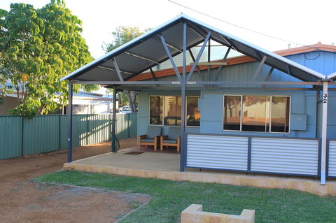 Kestrel Chalets - Accommodation Asia 0