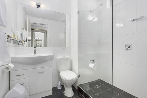 Beachfront Voyager Motor Inn - Accommodation Asia 11