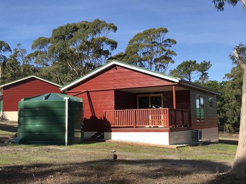 Loma Cottages - Accommodation Guide 6