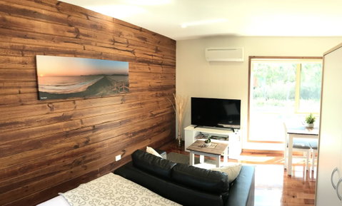 Loma Cottages - Accommodation Guide 2