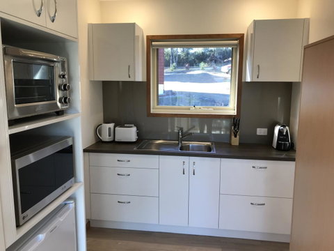 Loma Cottages - Accommodation Guide 5