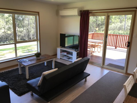 Loma Cottages - Accommodation Guide 1