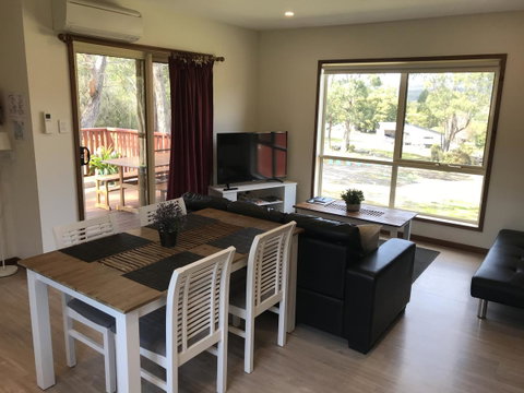 Loma Cottages - Accommodation Guide 3