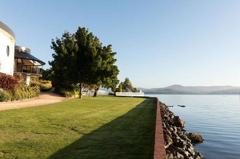 Wrest Point - Accommodation Guide 1
