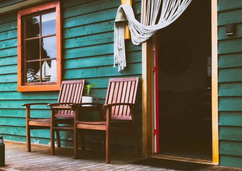 Salt Box Hideaway - Accommodation Guide 2