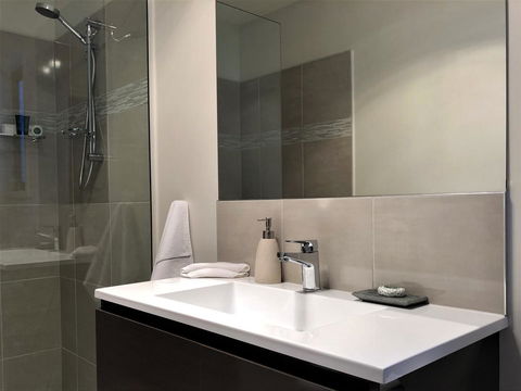 Oceana B&B - Accommodation Guide 28