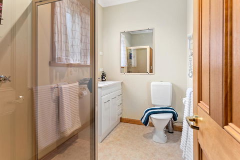 Anabel\'s Of Scottsdale - Accommodation Guide 4