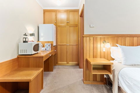 Anabel\'s Of Scottsdale - Accommodation Guide 2