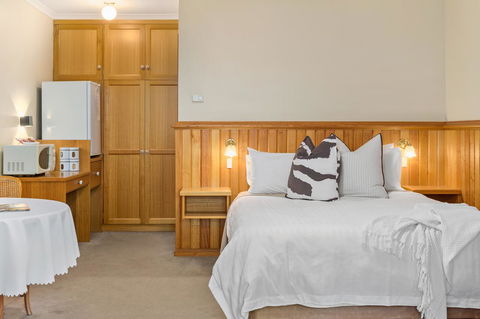 Anabel\'s Of Scottsdale - Accommodation Guide 6