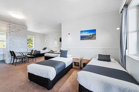 Coach House Launceston - Accommodation Asia 7