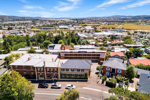Coach House Launceston - Accommodation Asia 30