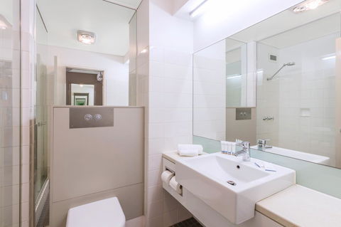 Best Western Plus Launceston - Accommodation Asia 4