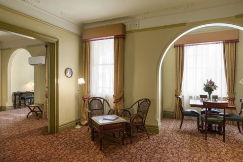 Hadley\'s Orient Hotel - Accommodation Guide 22