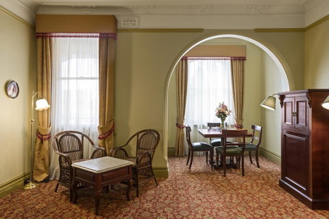Hadley\'s Orient Hotel - Accommodation Guide 23