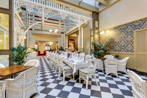 Hadley\'s Orient Hotel - Accommodation Guide 2