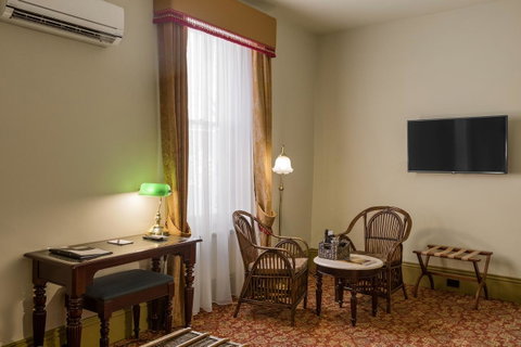 Hadley\'s Orient Hotel - Accommodation Guide 29