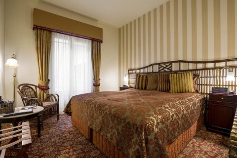 Hadley\'s Orient Hotel - Accommodation Guide 32