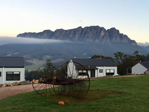 Manna Hill Farm - Accommodation Asia 11