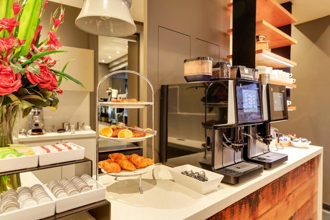 The Old Woolstore Apartment Hotel - Accommodation Asia 5