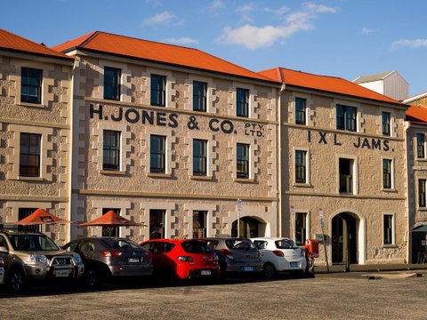 The Henry Jones Art Hotel - Accommodation Guide 5