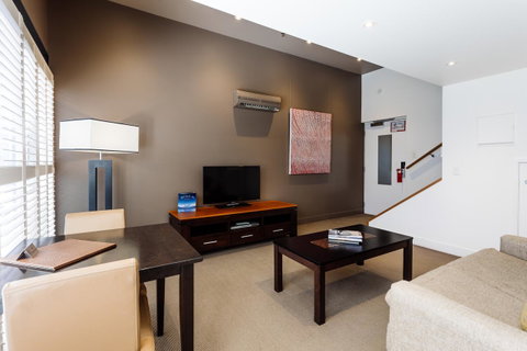 The Henry Jones Art Hotel - Accommodation Guide 39