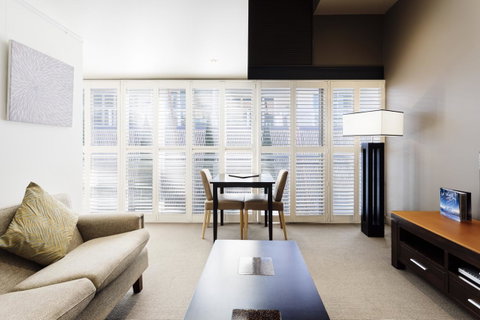 The Henry Jones Art Hotel - Accommodation Guide 38