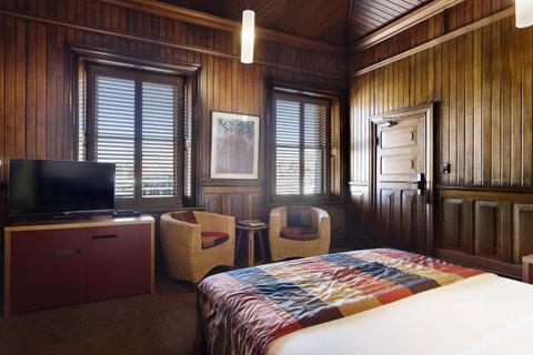 The Henry Jones Art Hotel - Accommodation Guide 44