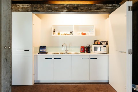 The Henry Jones Art Hotel - Accommodation Guide 31