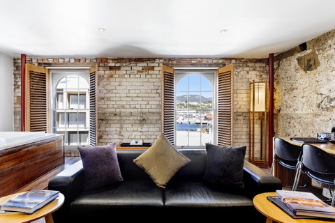 The Henry Jones Art Hotel - Accommodation Guide 26