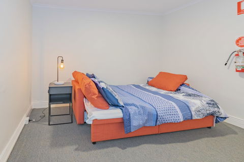 4 Bedroom House - Hobart CBD - Free Parking - Free WIFI - Accommodation Asia 18