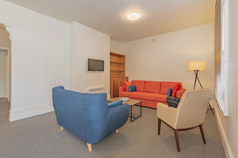 4 Bedroom House - Hobart CBD - Free Parking - Free WIFI - Accommodation Asia 22