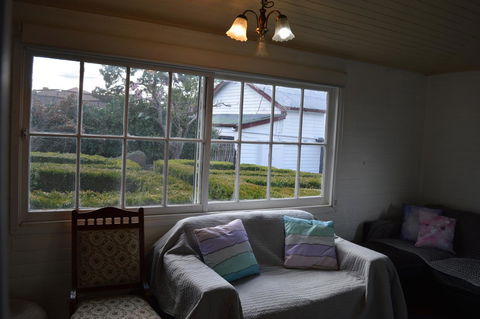 The Dragonfly Inn - Accommodation Asia 12