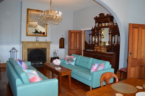 The Dragonfly Inn - Accommodation Asia 25