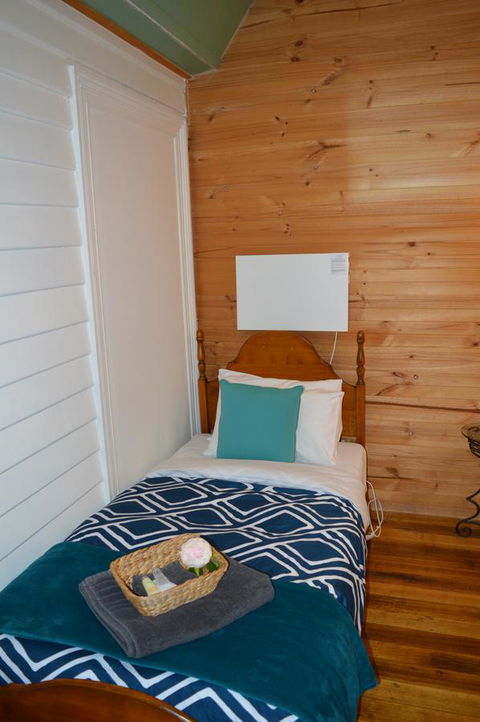 The Dragonfly Inn - Accommodation Asia 17