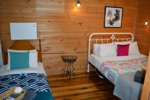 The Dragonfly Inn - Accommodation Asia 16