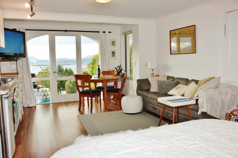 Million Dollar Views - Accommodation Asia 32