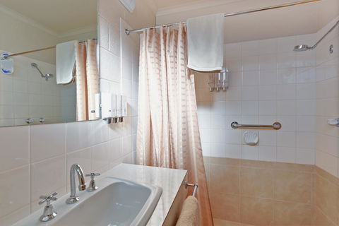 Gold Rush Inn - Accommodation Asia 24