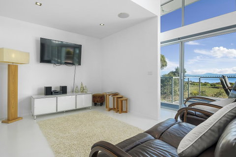 Sunset Bay Escape - Accommodation Guide 18